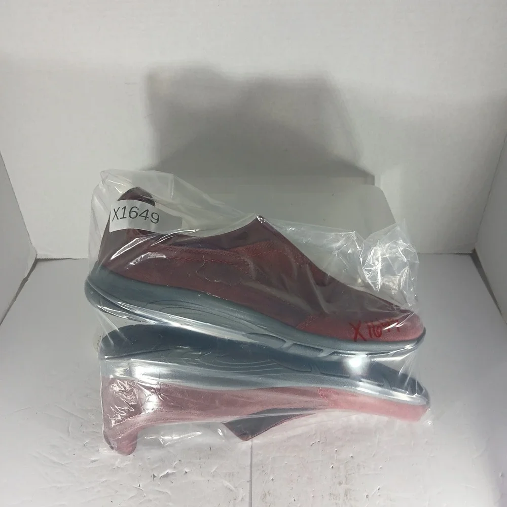 Easy Spirit Secave Walking Shoes 9.5 Burgundy Suede Zip Comfort Sneaker